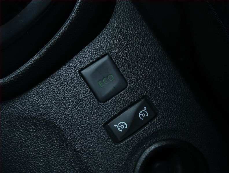 Renault Captur (2018) 1.2 TCe, Automat, Serv.kniha - fotka 21 z 22