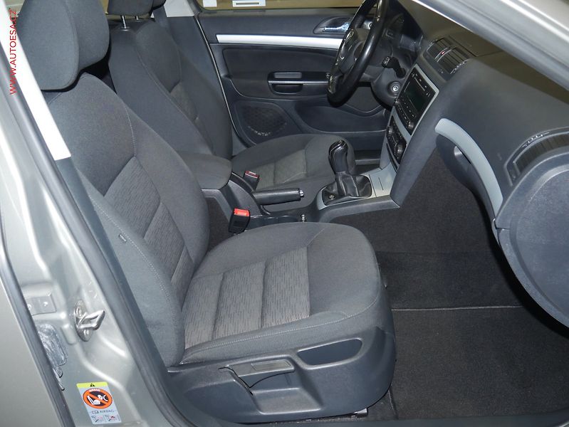 Škoda Octavia (2011) 1.4TSI, 1.maj,ČR, Ambition, - fotka 12 z 16