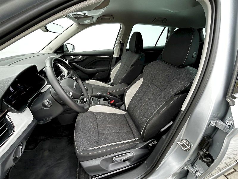 Škoda Kamiq (2025) 1.0 TSI 85kW MP6 Top Selection - fotka 24 z 33