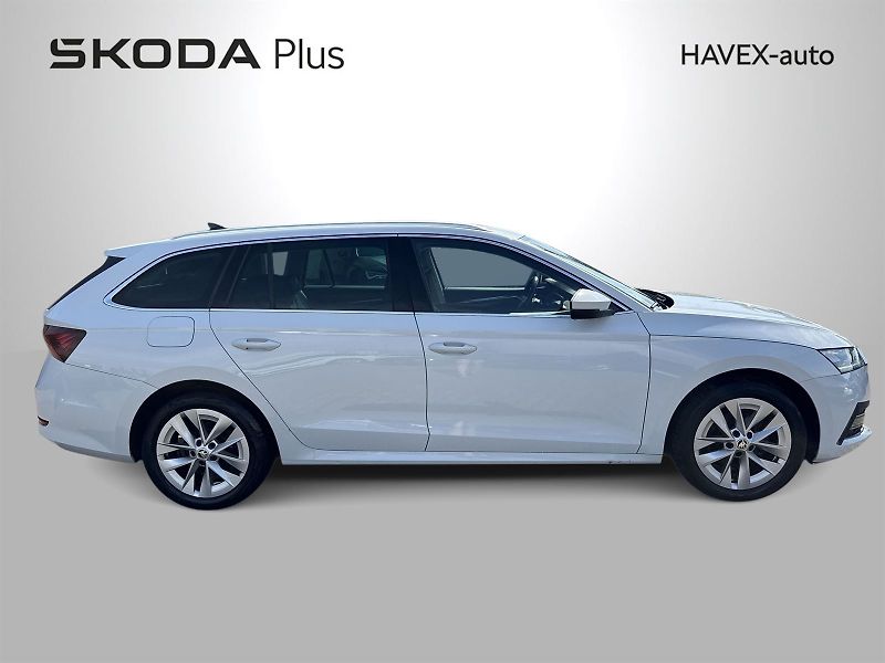 Škoda Octavia (2022) Combi 2.0 TDI DSG Style - fotka 33 z 35