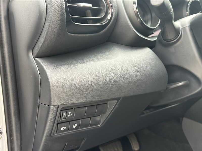 Mazda 2 Hybrid 1,5 116PS  Agile Comfort A/T - fotka 30 z 55