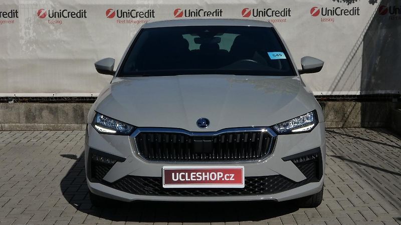 Škoda Scala 1.0 TSI DSG Drive - fotka 2 z 23