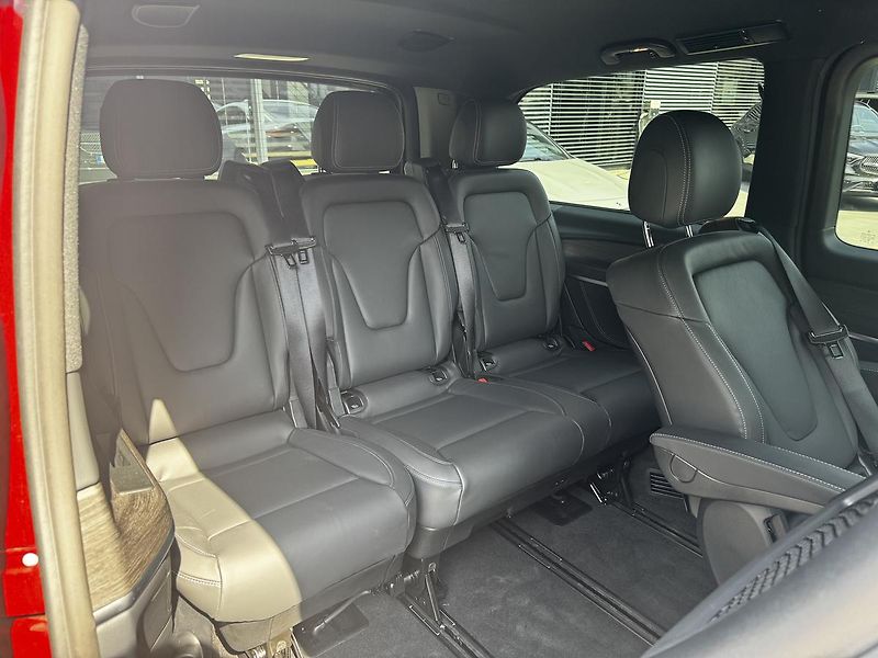 Mercedes-Benz Třídy V V 300d / Exclusive / L / 4M - fotka 24 z 31