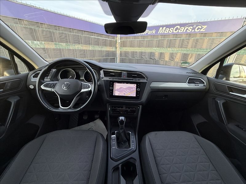 Volkswagen Tiguan 2.0 TDI Life ACC - fotka 8 z 23