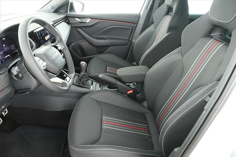 Škoda Kamiq (2025) 1.0 TSI, MONTE CARLO, KEYLESS - fotka 7 z 17