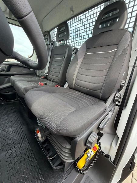 Iveco Daily 3,0 35C21HA8 - SKLOPKA - fotka 25 z 29