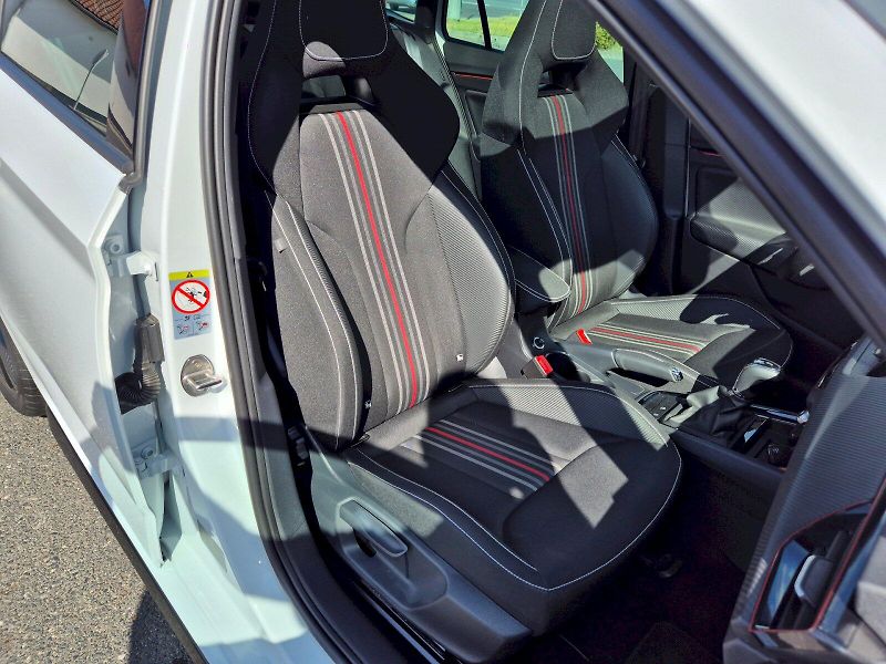 Škoda Scala (2025) Monte Carlo 1.0 TSI 85 kW 7°DS - fotka 22 z 38