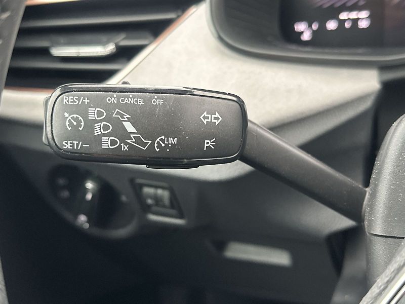 Škoda Scala (2024) 1.0 TSI Top Selection - fotka 18 z 26