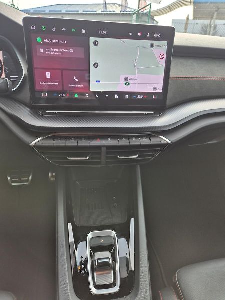 Škoda Octavia Combi RS 2,0 TSI 195kW DSG, we - fotka 25 z 39
