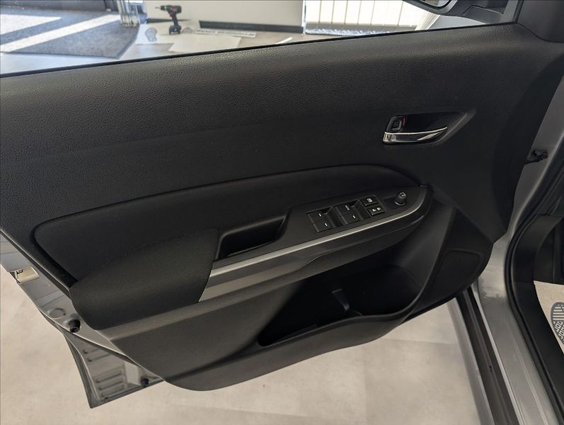 Suzuki Vitara 1.4 HYBRID ALLGRIP - fotka 11 z 34