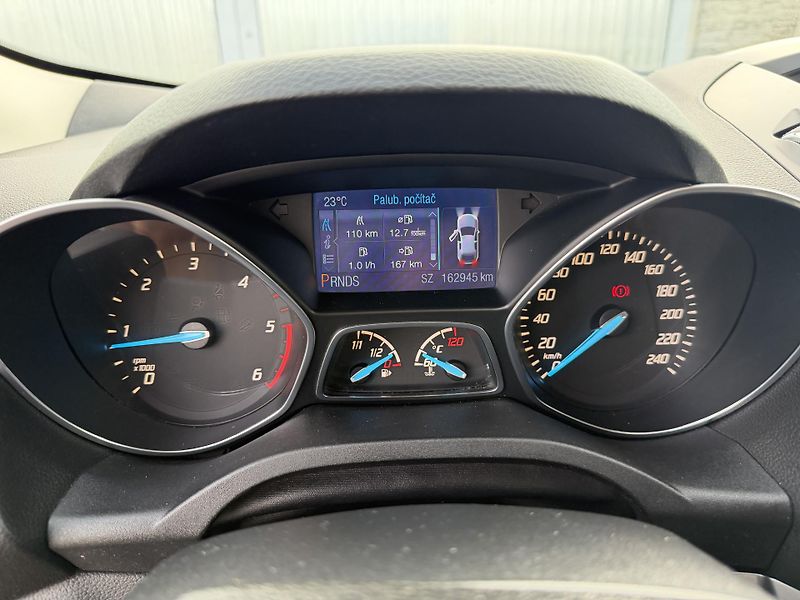 Ford Kuga 2.0TDCi 140PS 162TKM SERVIS!!! - fotka 157 z 162