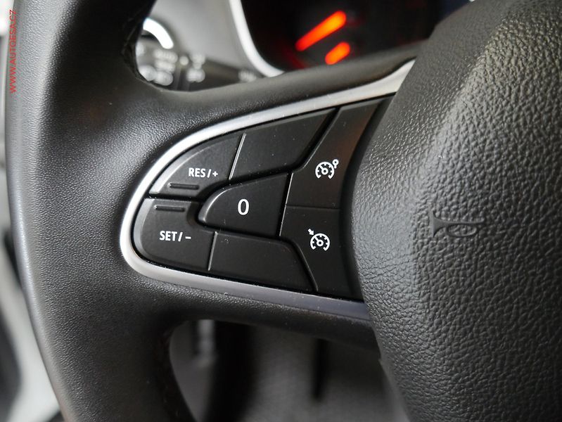 Renault Mégane (2022) 1.5dCi, 1.maj, AT, LED - fotka 14 z 21