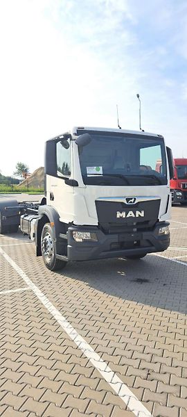 MAN TGM (2026) 26.320 6x2-4 / truck chassis - fotka 2 z 3