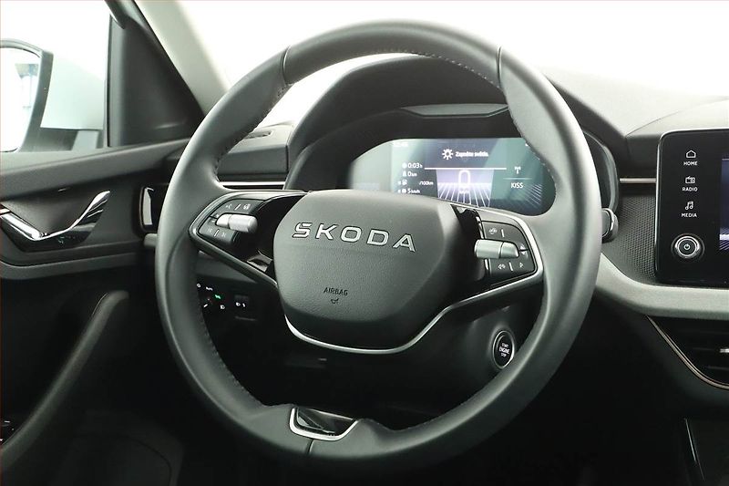 Škoda Scala (2025) 1.0 TSI, Top Selection, FullLe - fotka 12 z 14