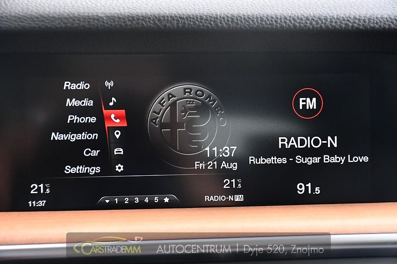 Alfa Romeo Stelvio 2.0 Q4 VELOCE - fotka 38 z 52