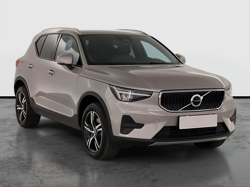 Volvo XC40 (2025) B3 - fotografie inzerátu