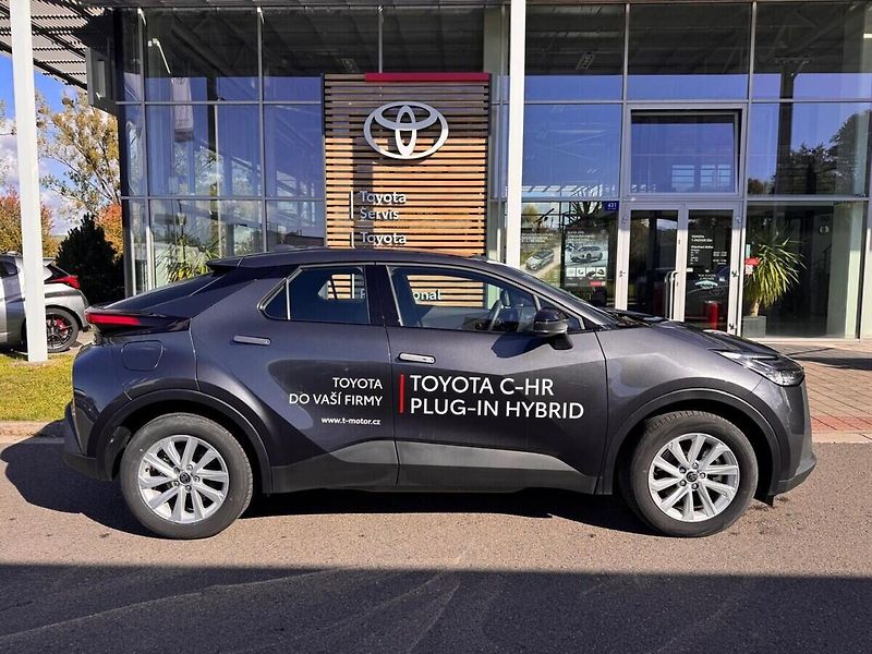Toyota C-HR 2.0 Comfort, Plug-in hybrid - fotka 2 z 13