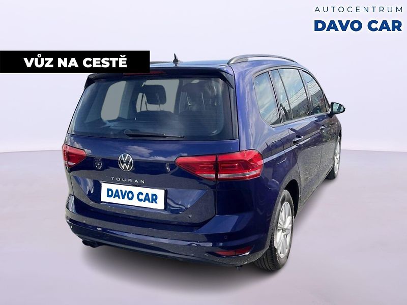 Volkswagen Touran 2,0 TDI 110kW DSG LED DPH - fotka 5 z 12