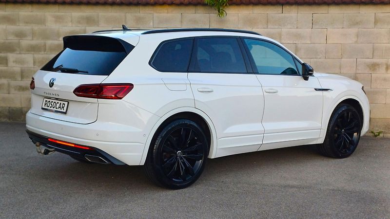 Volkswagen Touareg R-LINE 210kW-WEBASTO-HUD-TZ- - fotka 5 z 50