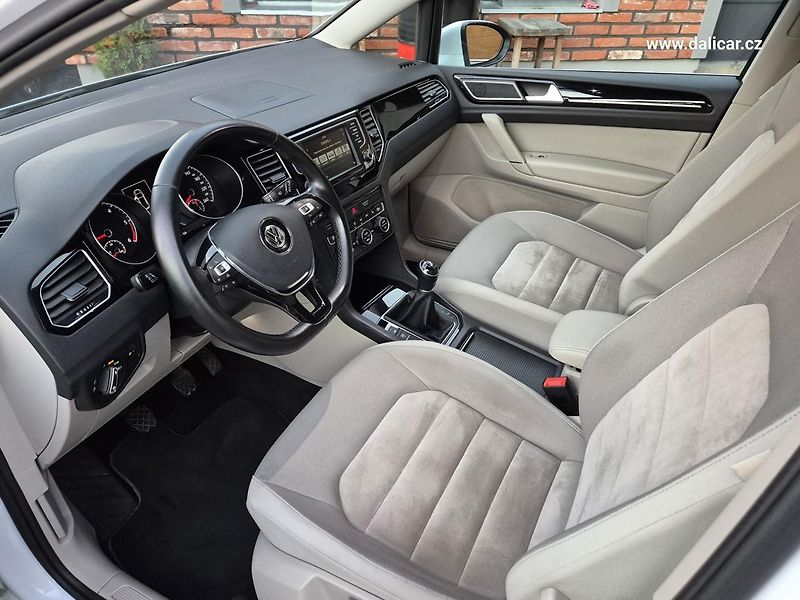 Volkswagen Golf Sportsvan (2016) 2.0TDi 110KW Highline původ ČR - fotka 30 z 51