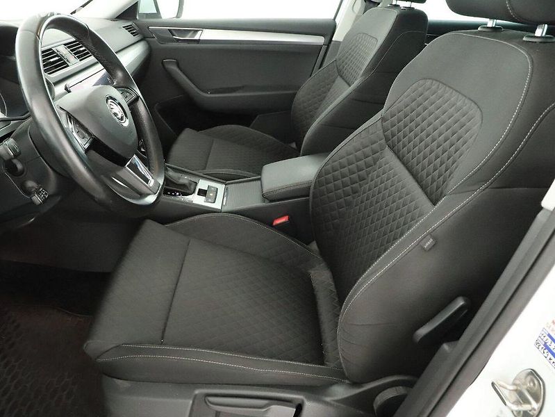 Škoda Superb (2020) - fotka 10 z 21
