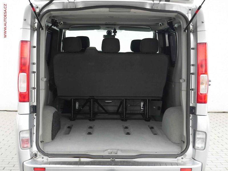 Opel Vivaro (2008) 2.0CDTi 5míst, ČR, AC - fotka 14 z 15