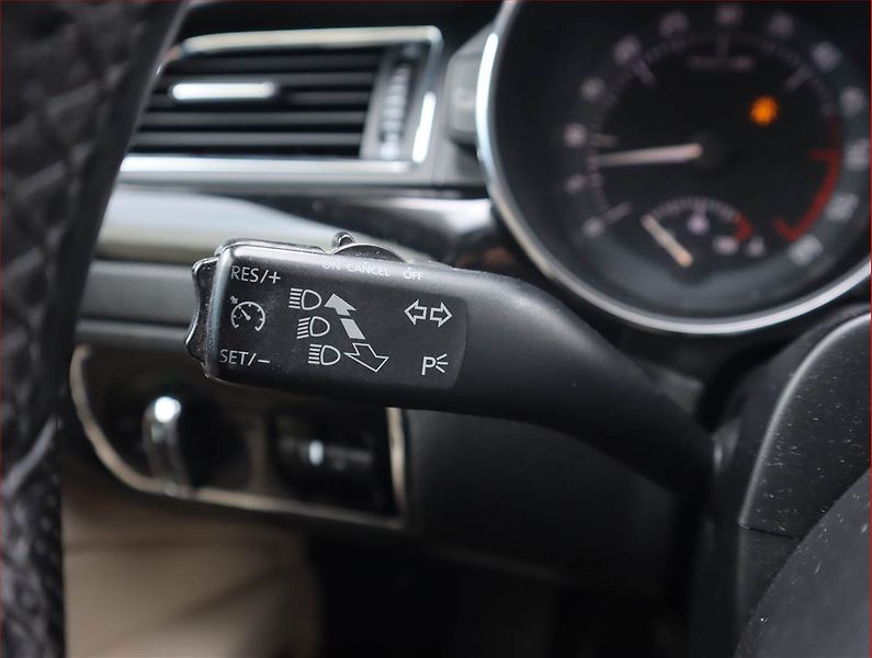 Škoda Superb (2012) 2.0 TDI, Xenony, Tempomat - fotka 16 z 17