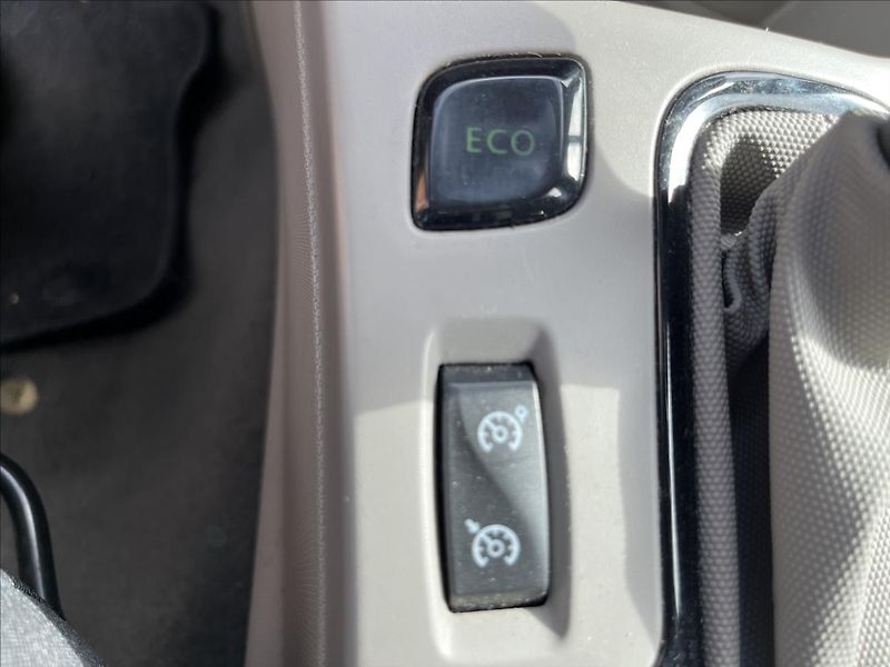 Renault ZOE . INTENS R240 KAMERA NAVI - fotka 30 z 43