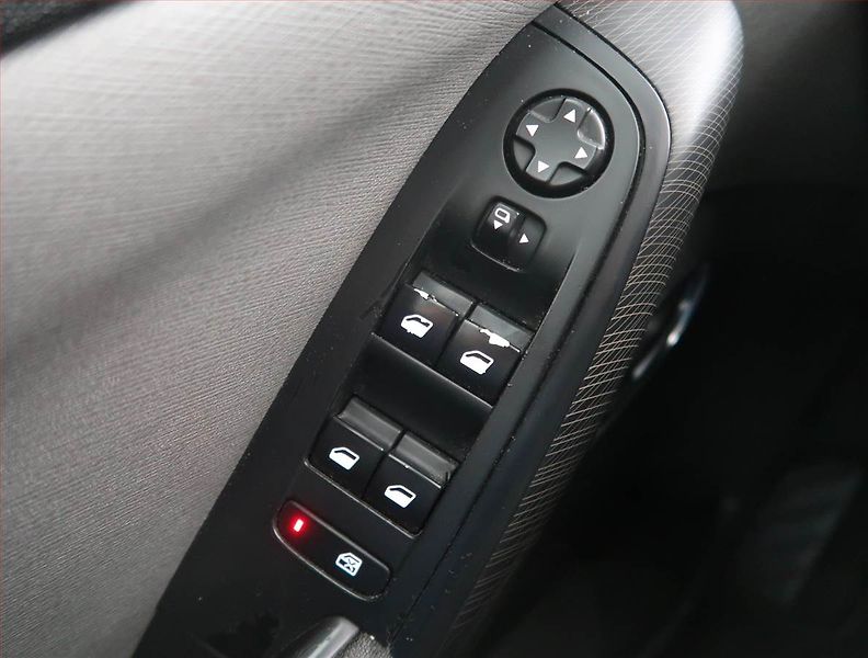 Citroën C4 Picasso (2014) 1.6 HDi, Automat, Navi - fotka 17 z 21