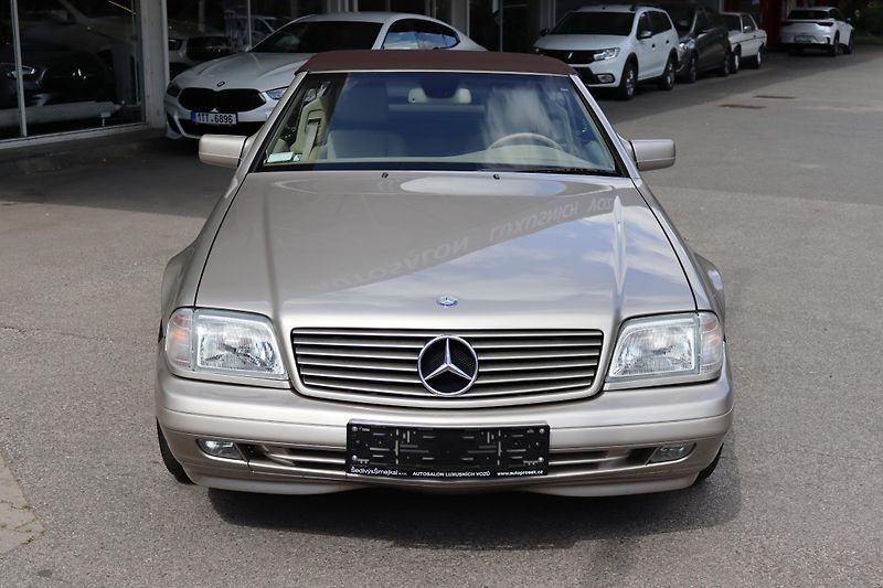 Mercedes-Benz SL SL 500 R129 225kW - fotka 2 z 49