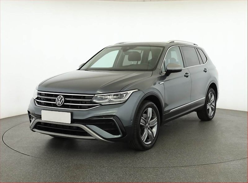Volkswagen Tiguan (2022) Elegance 2.0 TDI, digi klima - fotka 2 z 21
