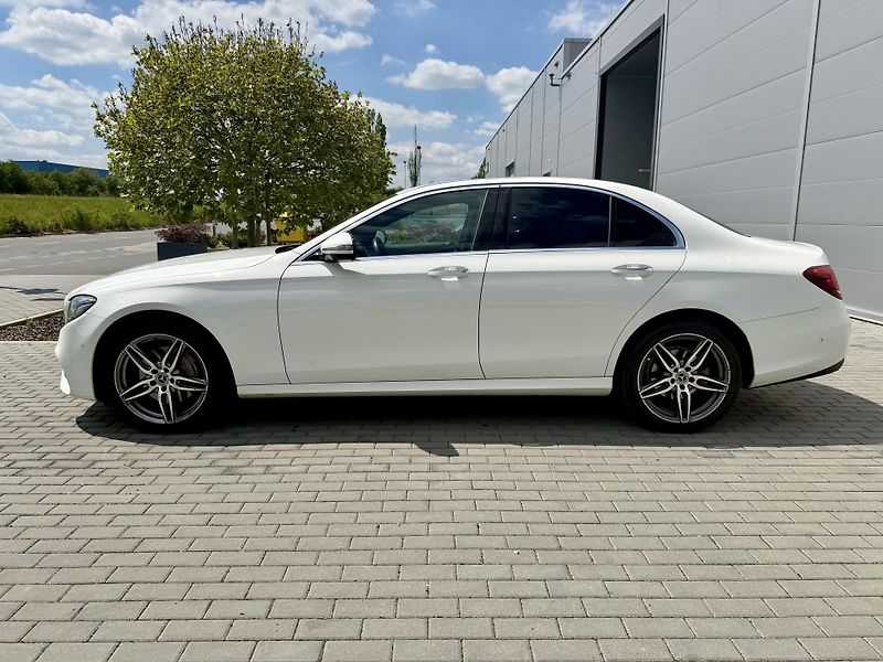 Mercedes-Benz Třídy E (2017) 220D 4Matic W213 AMG KOUP ČR - fotka 5 z 26