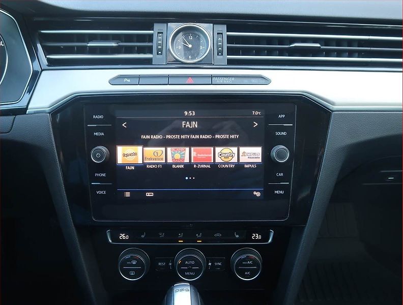 Volkswagen Passat (2017) R-Line 2.0 TDI, Automat - fotka 12 z 16