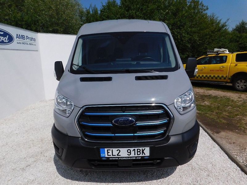 Ford Transit 68kWh,RWD,135kW,PŘEDVÁDĚCÍ,DPH - fotka 2 z 19