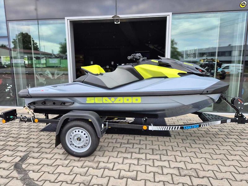 Sea Doo (2024) 21RH - RXP XRS 1-up 325hp - AK - fotka 4 z 21