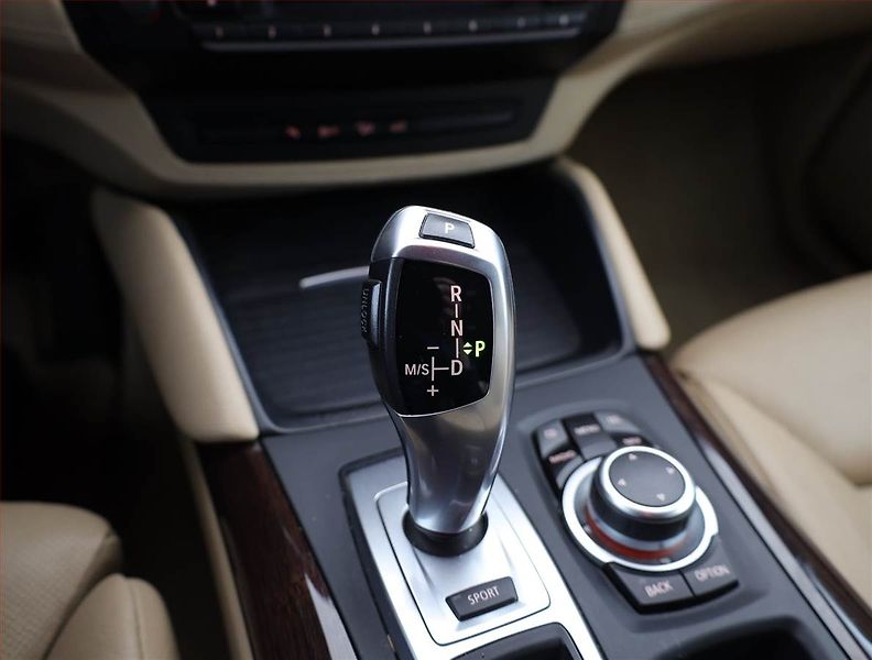 BMW X6 (2010) xDrive35d, 4X4, Automat, Kůže - fotka 17 z 21