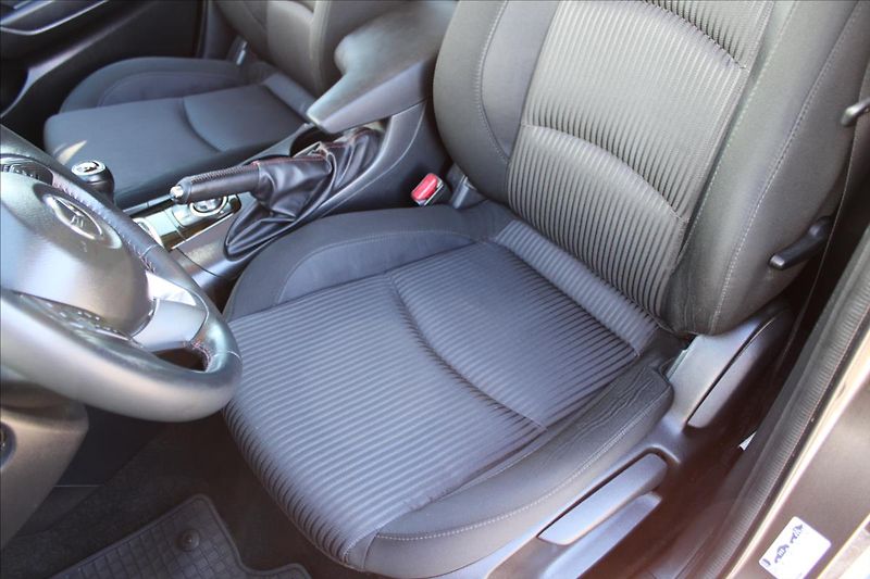 Mazda 3 2,0 i  ČR,1.MAJITEL,ATTRACTION - fotka 19 z 25