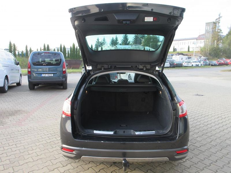 Peugeot 508 (2015) SW RXH 2,0 HDi 180 EAT6 - fotka 8 z 30