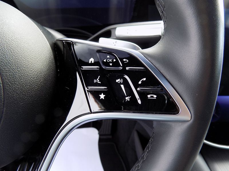 Mercedes-Benz EQS (2022) 580/AMG-Line/4-Matic/Full-LED/ - fotka 29 z 47