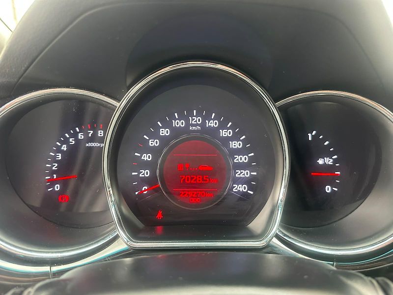 Kia Ceed (2015) 1.4LPG, 73KW, PLNÁ VÝBAVA - fotka 14 z 25