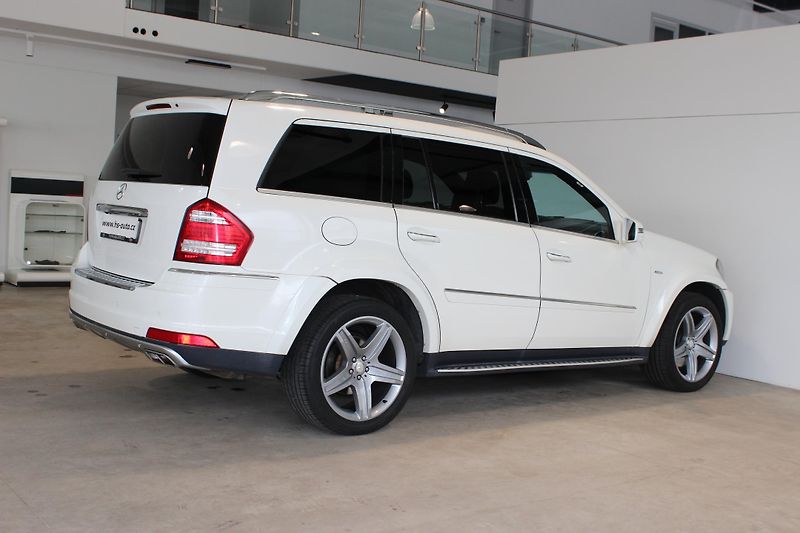 Mercedes-Benz GL (2012) 350CDi 4Matic,ČR,Grand Edition - fotka 4 z 19