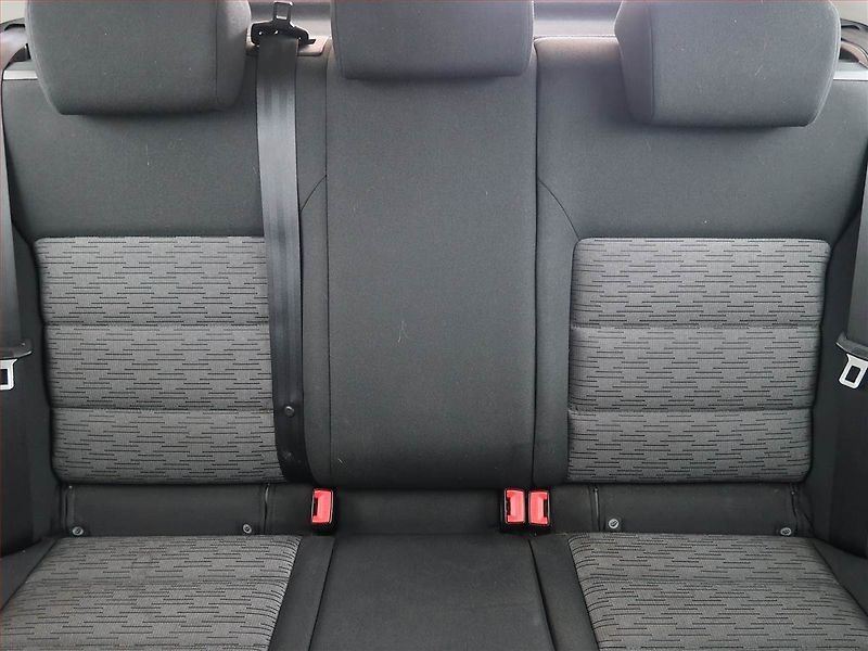 Škoda Octavia (2011) Ambiente 1.2 TSI, Serv.kniha - fotka 10 z 17