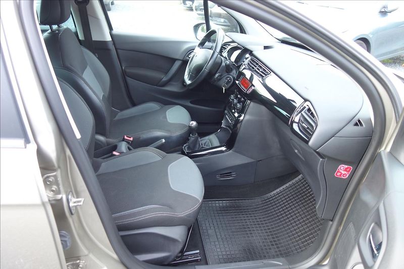 Citroën C3 1,4 i, ČR, SERV.KN., CHROM. - fotka 10 z 32