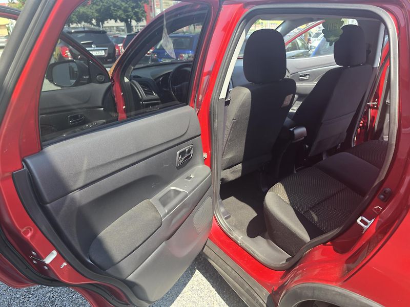Mitsubishi ASX 1.6 i Kamera Kei - fotka 7 z 17