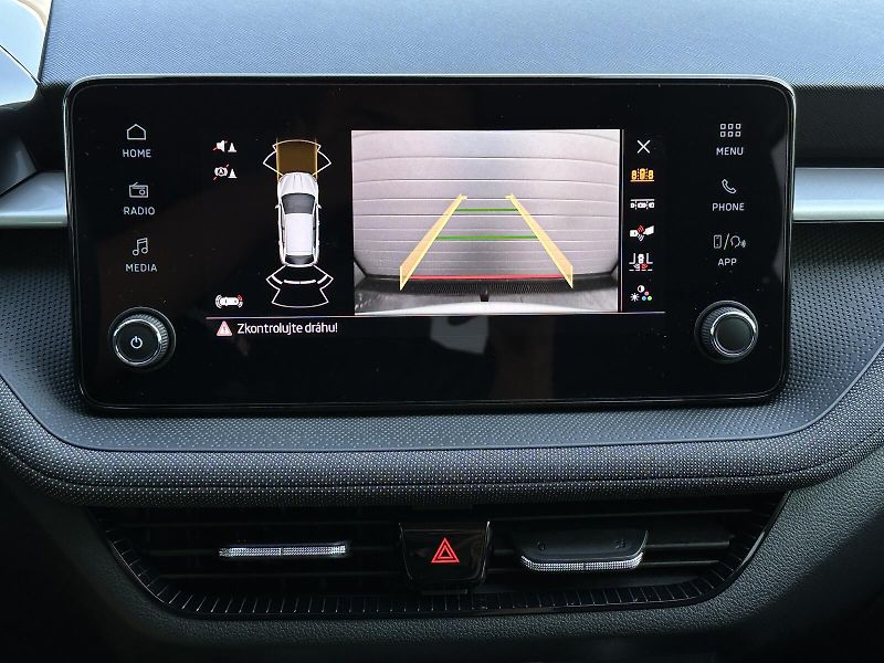 Škoda Fabia 1.0TSi 95PS LED V.Cockpit 2Z.C - fotka 31 z 40