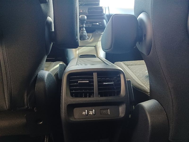 Opel Combo Elegance Plus XL 1,5CDTi MT6 - fotka 26 z 30