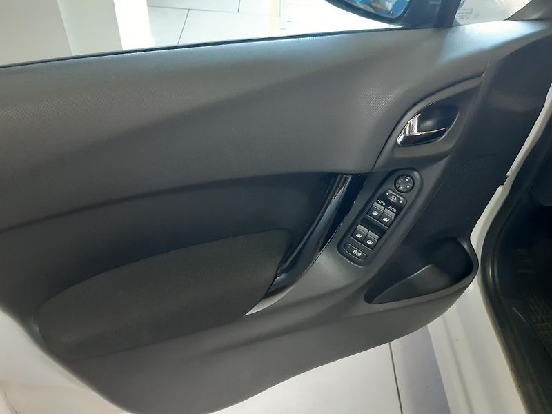 Citroën C3 1.4 i KLIMA - fotka 14 z 20