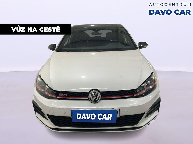 Volkswagen Golf 2,0 TSI GTI 180kW Performance - fotka 3 z 11