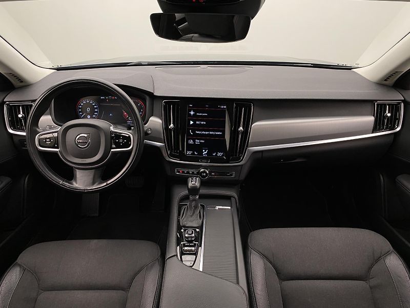 Volvo V90 D4 AWD MOMENTUM AUT  - fotka 2 z 48