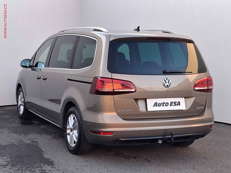 Volkswagen Sharan (2016) 2.0TDi 7míst, ČR, DSG, TZ - fotka 6 z 19